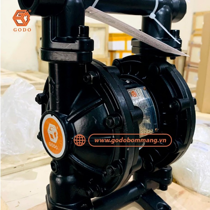 Máy bơm nước khí nén GODO QBY3-25GFFF hỗ trợ vận chuyển nước và chất lỏng hiệu quả.