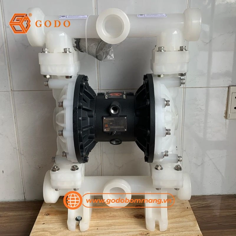 bơm màng điện hóa chất