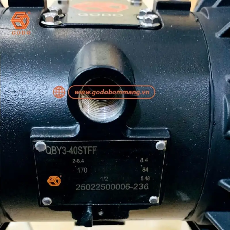 Máy bơm màng hóa chất GODO QBY3-40STFF ứng dụng hiệu quả trong sản xuất công nghiệp